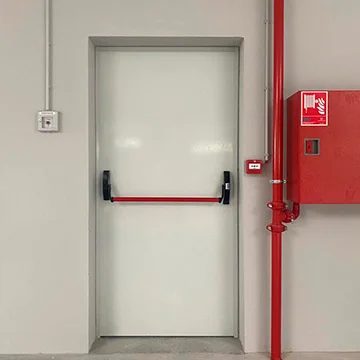 portas corta fogo sociais em prédios residenciais