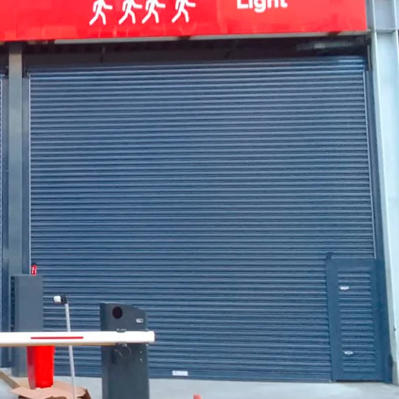 porta de enrolar comercial