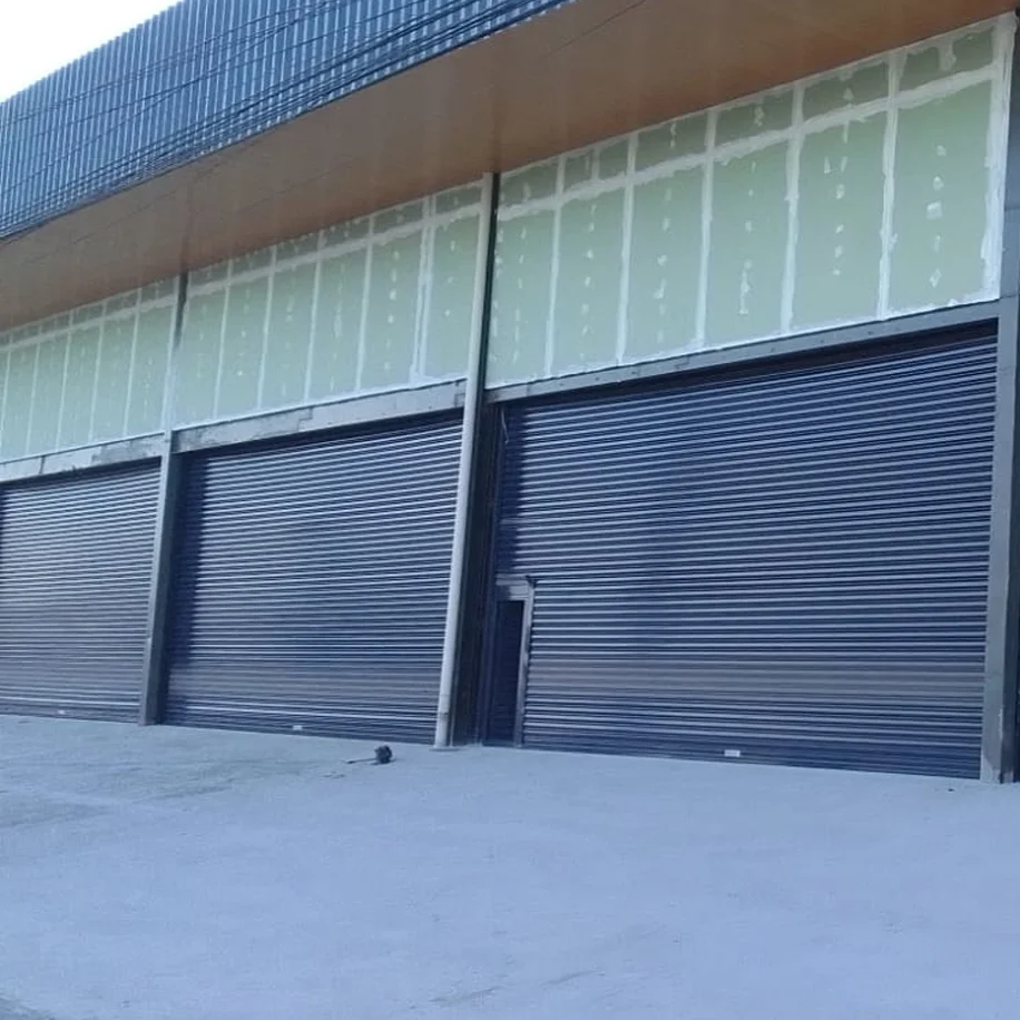 Porta de enrolar para galpões